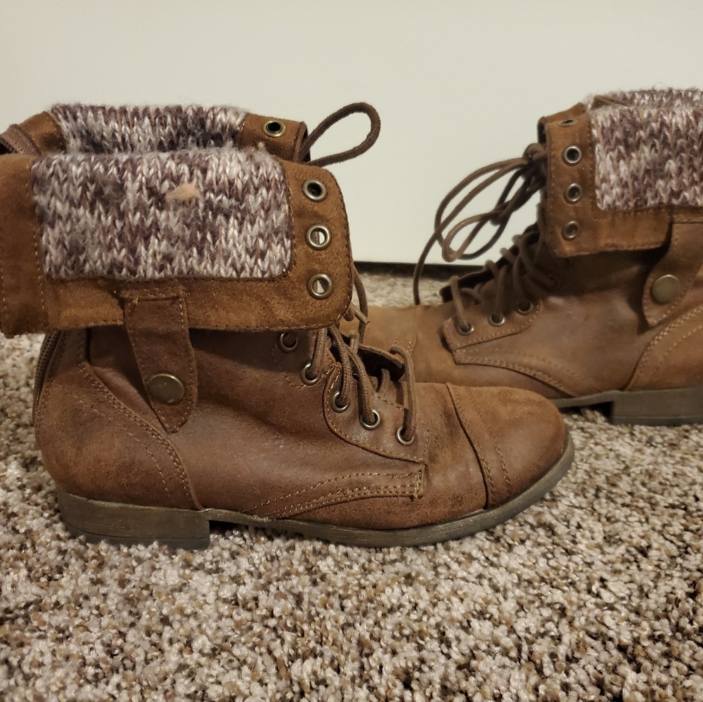 Boots - Picture 2 of 3